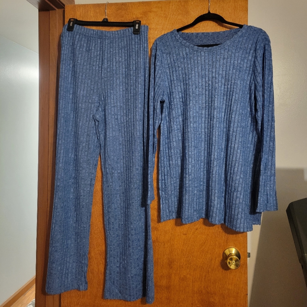 2 Piece Lounge Set